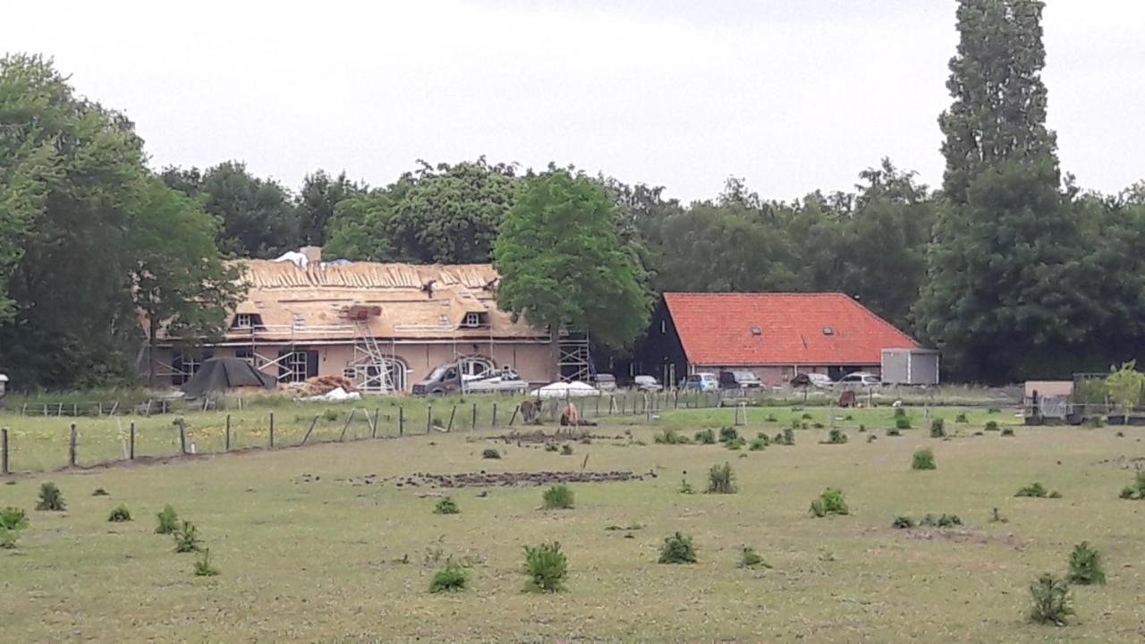 B&B Charming Farmhouse Prinsenbeek 外观 照片